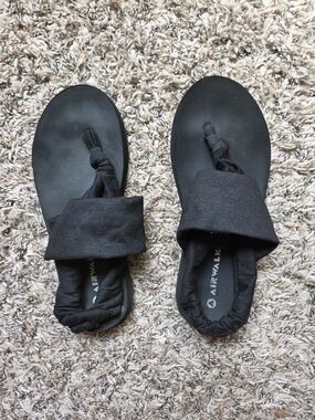 Women's Black Airwalk Yoga Sandals